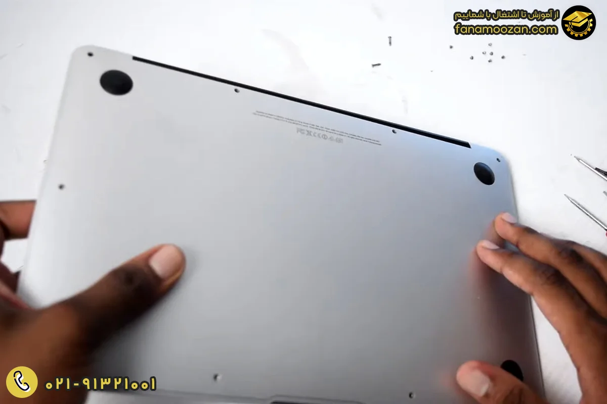 SMC Reset مک بوک با باتری قطع شده