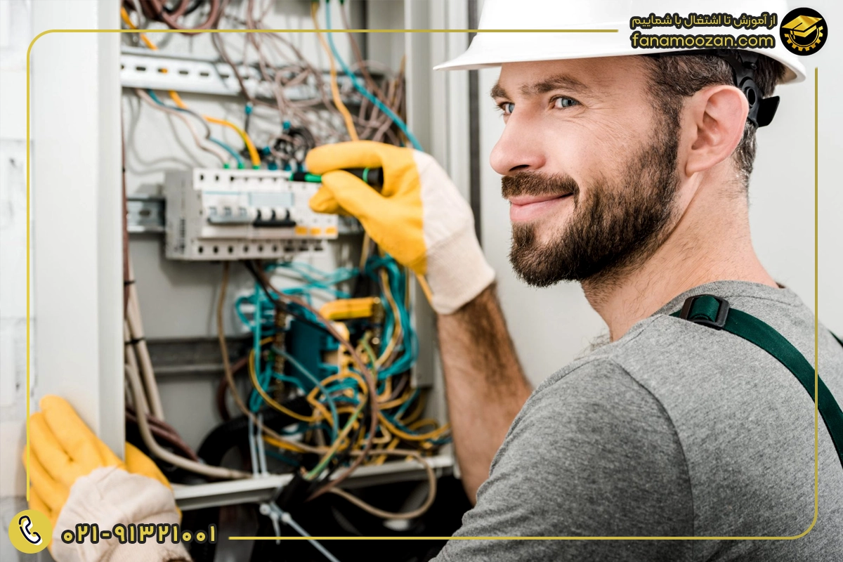 ویژگی های شخصیتی یک برق کار صنعتی موفق