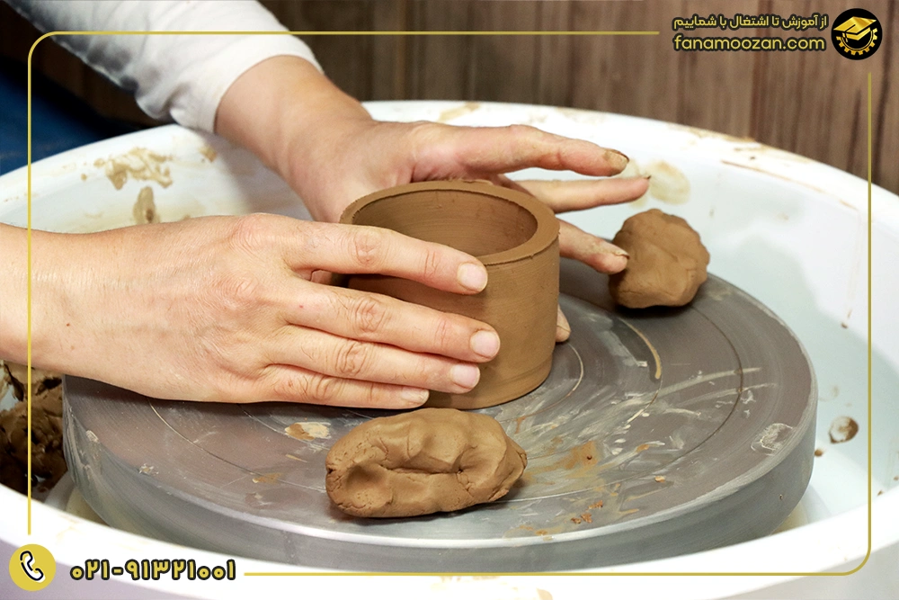آموزش سفالگری بانوان